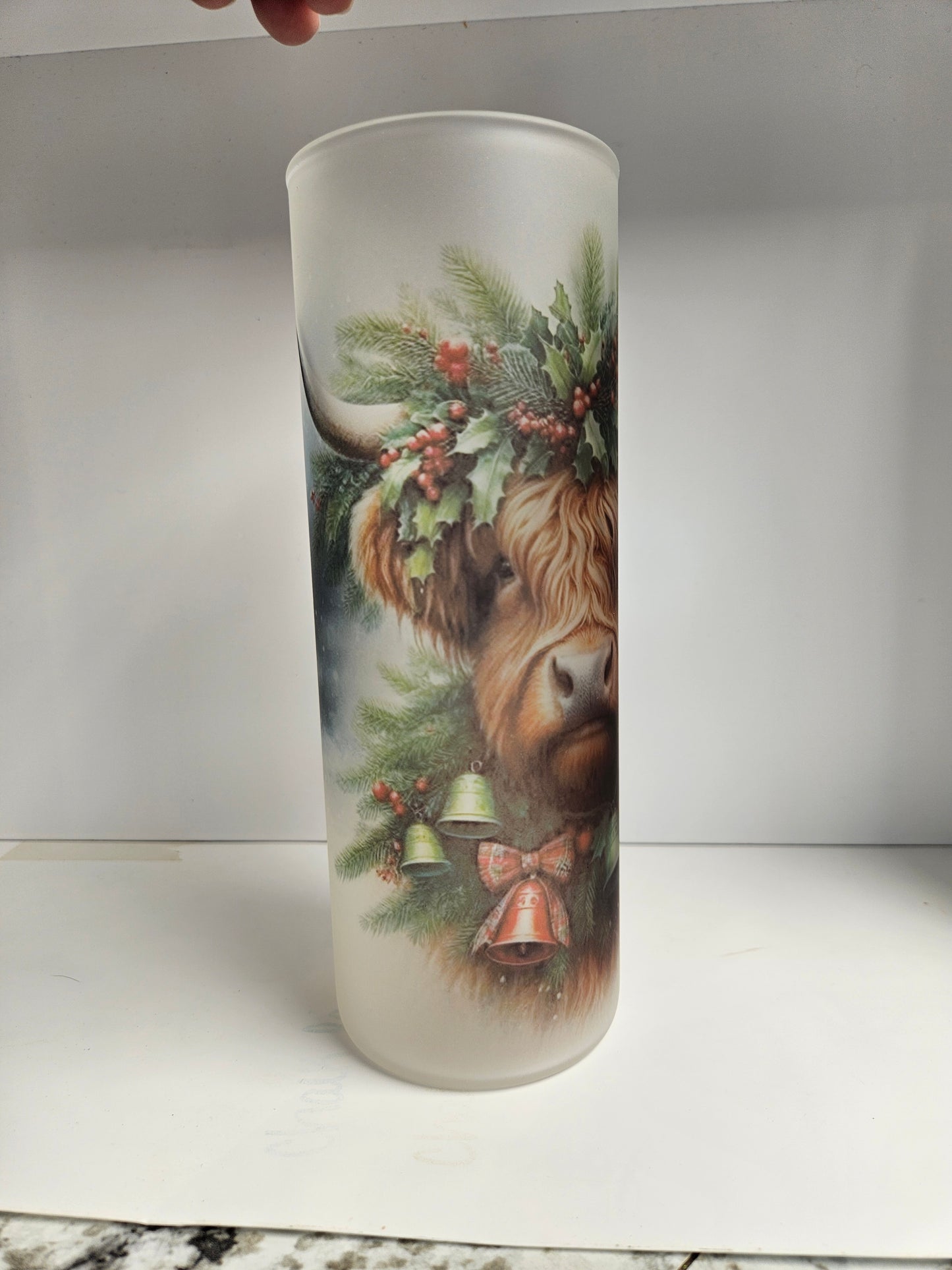 25 oz Frosted Skinny Glass Tumbler "Christmas Highland Cow"