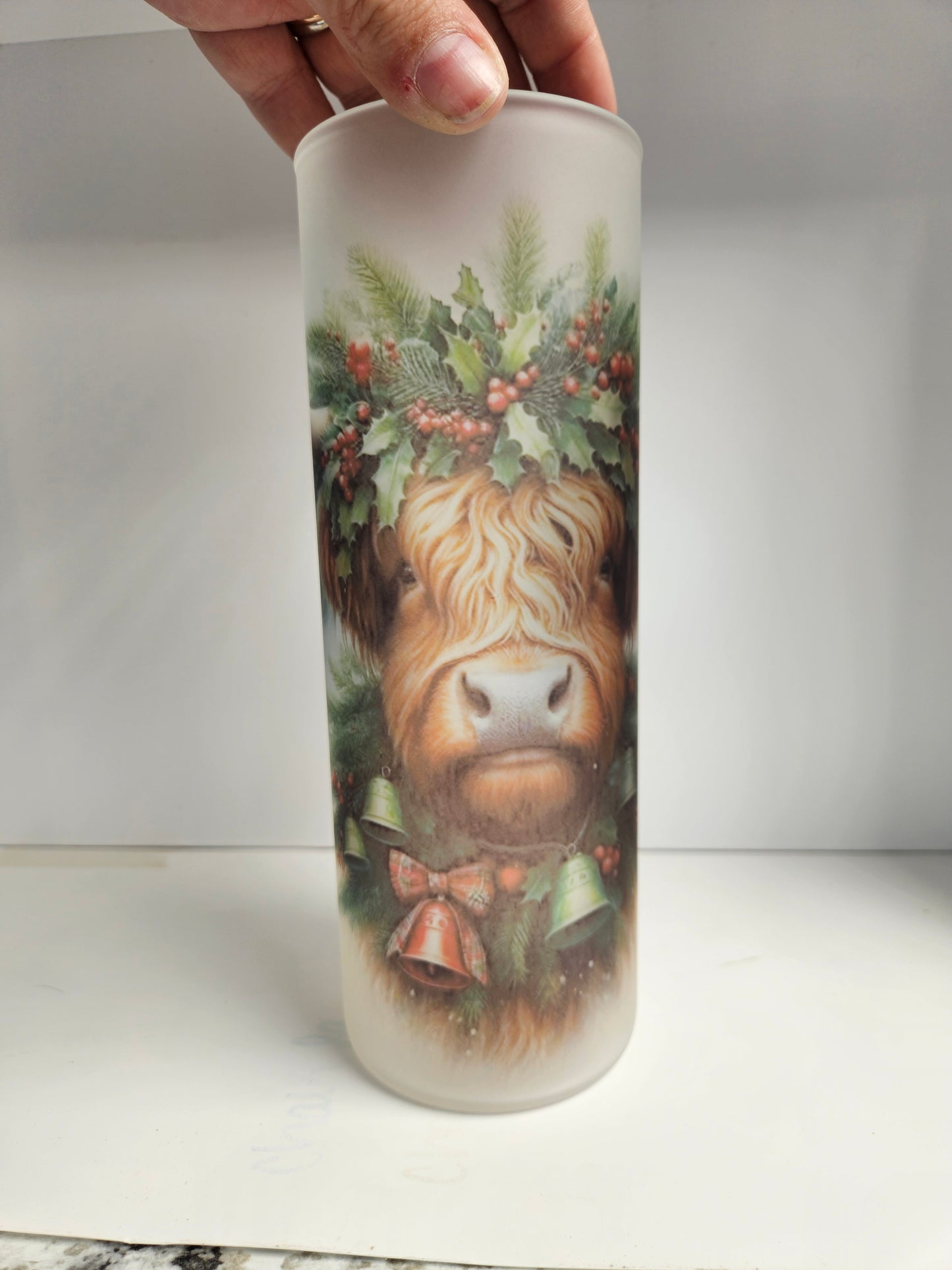 25 oz Frosted Skinny Glass Tumbler "Christmas Highland Cow"