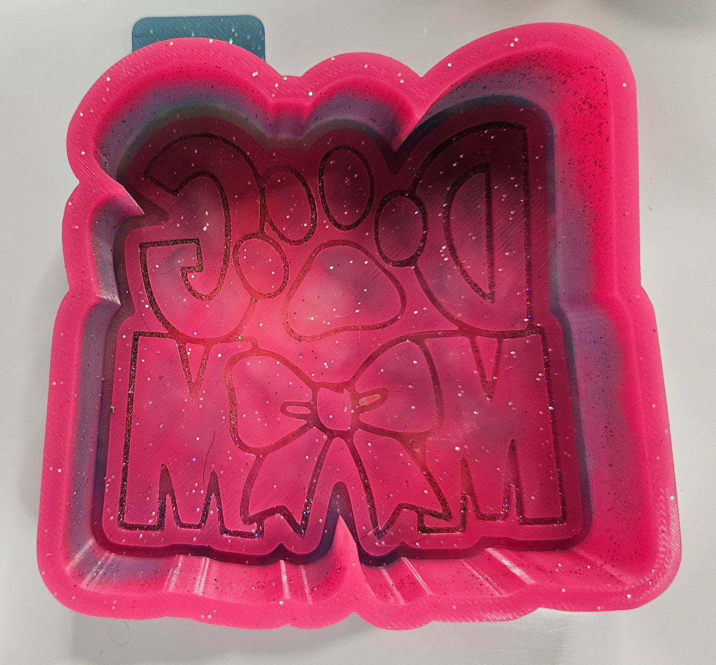 Mold Dog Mom W/ Paws & Bows