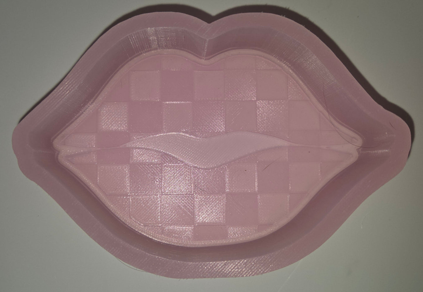 Mold Checkered Lips