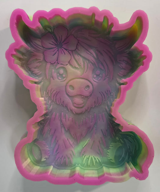 Mold Cow W/ Hawaiian Flower
