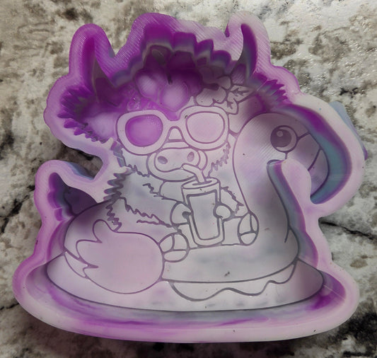 Mold Cow W/ Floaty, and Sippin Drink