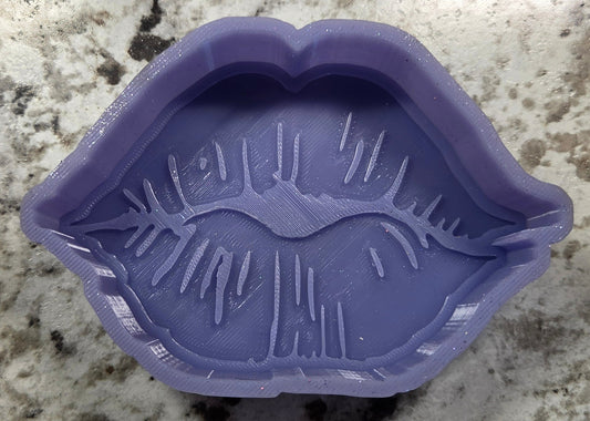 Mold Lips